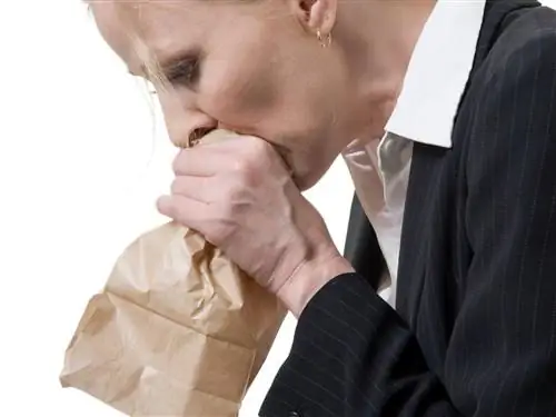 Гипервентиляция: причины, симптомы, первая помощь