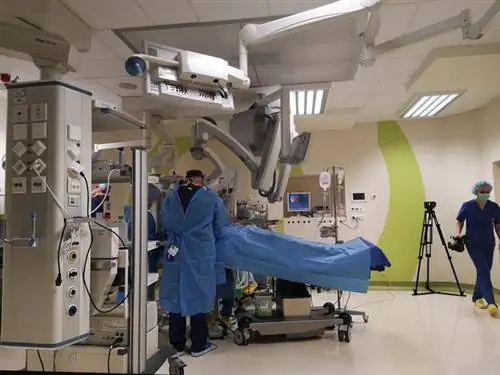 Первая имплантация инновационного имплантата с активной костной проводимостью в Польше