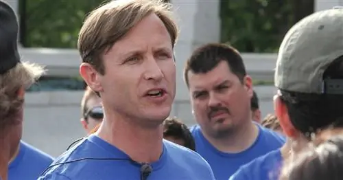 Отец, стоящий за «Миссия продолжается», о том, как вдохновлять детей работой ветеранов