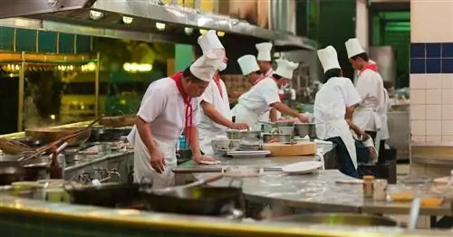 Как сводить ребенка в ресторан без стресса