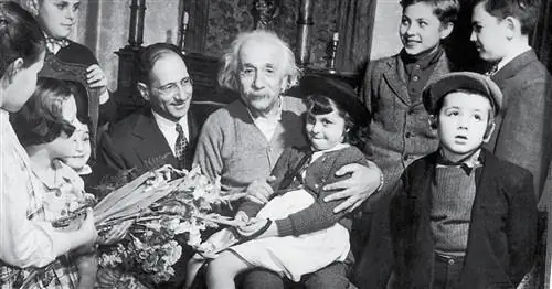 Все, что вам нужно знать о воспитании детей, в 16 цитатах Альберта Эйнштейна