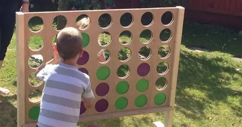 Ваш задний двор нуждается в этой гигантской игре DIY Connect Four