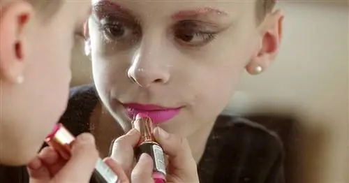 Удивительный Десмонд и искусство воспитания ребенка Трансвестит