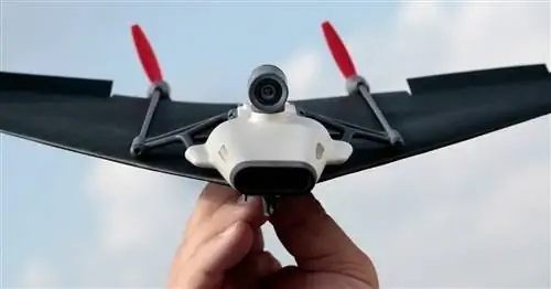 Этот удивительный бумажный самолетик с дистанционным управлением стал дроном для прямой трансляции