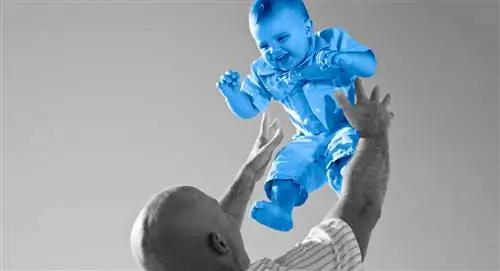 как подбросить ребенка в воздух и поймать его