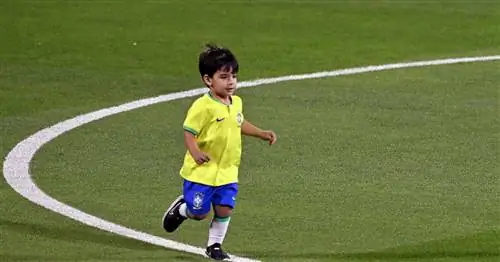 Американские дети воняют в футболе из-за бейсбола