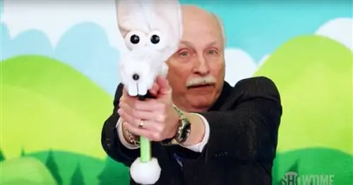 ‘Кто такая Америка?’ Обманывает консерваторов, раздавая малышам оружие