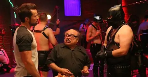 «Всегда солнечно» доказывает, почему это все еще имеет значение, когда Мак признается своему отцу