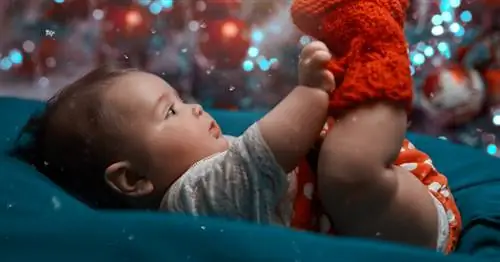 Дети, родившиеся в декабре, живут дольше и счастливее