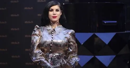 Кэт фон Ди попросила у незнакомца грудное молоко, чтобы накормить ее ребенка