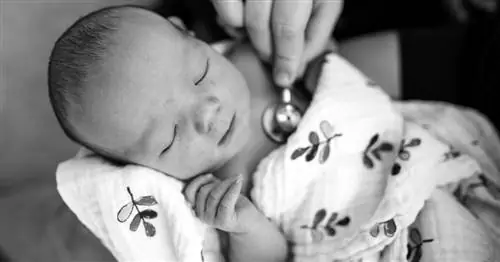 9 серьезных вещей, о которых родители младенцев должны беспокоиться