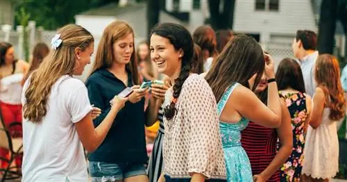 Как устроить день рождения подростку, который тебя ненавидит