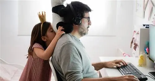 Новые данные доказывают, что родители не могут работать из дома