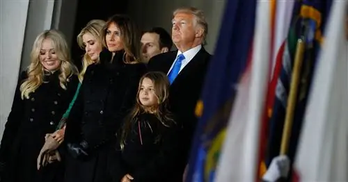 Трамп и первая леди заразились COVID-19