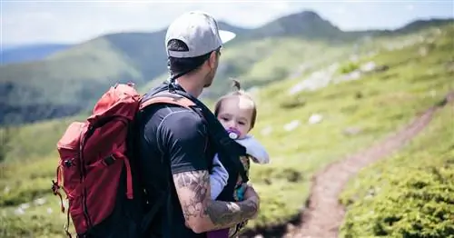 Почему каждый папа должен отказаться от сумки для подгузников в пользу рюкзака