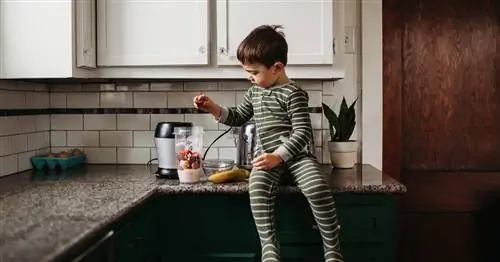 Удивительно сложная (и достаточно странная) история пижам и комбинезонов Footie