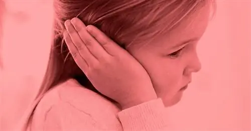 Может ли мой ребенок получить ушную инфекцию из-за труб?