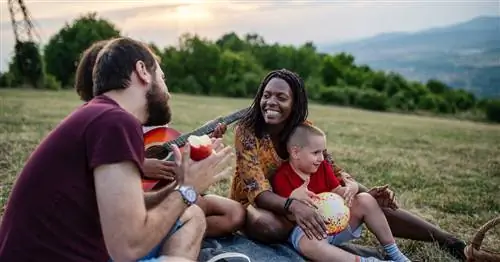 21 лучшая глупая и забавная песенка для детей, которую родители тоже любят