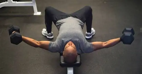 Эта 30-минутная тренировка груди - секрет того, как стать большим