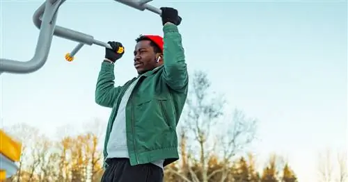 Эта 20-минутная высокоинтенсивная тренировка задействует каждую группу мышц