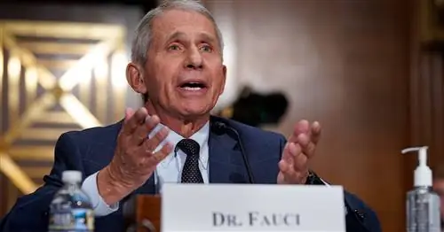 Fauci: Руководство по использованию масок для вакцинированных людей может вернуться