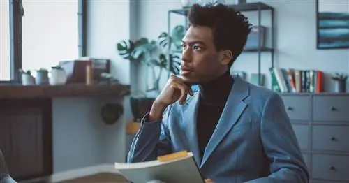 9 распространенных фраз, из-за которых вы звучите менее уверенно - и что сказать вместо них