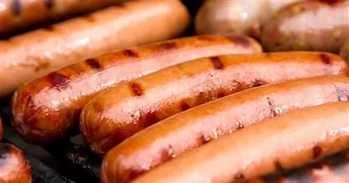 Вот как вы должны нарезать хот-доги своим детям, чтобы не подавиться