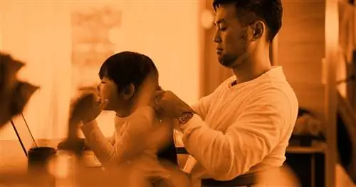 Узнайте, как заплести волосы дочери, как профессионал