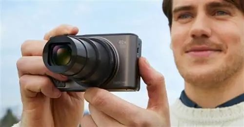 Эта сверхкомпактная камера позволяет приблизиться к зрителям с трибуны