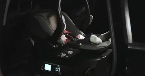 «Умное» автокресло 4moms устанавливается само, так что вы ничего не испортите