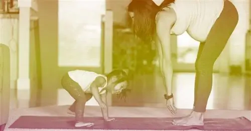 Советы по безопасной и легкой йоге для малышей