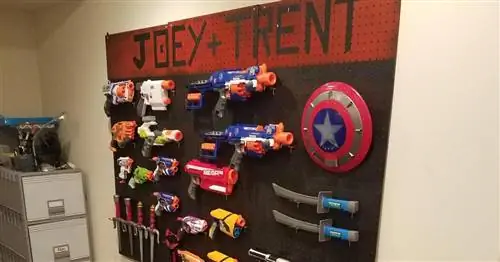 Этот папа создал потрясающую оружейную Nerf своими руками, которая понравится вашему ребенку