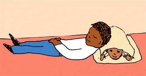 Игра с подушками занимает детей, пока вы ложитесь