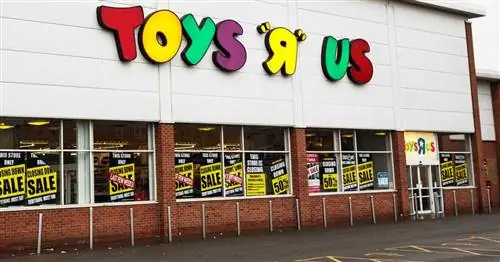 Toys ‘R’ Us закрывает все офисы в США