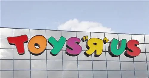Toys ‘R’ Us набирает обороты в Великобритании, скоро может закрыться еще 200 магазинов в США