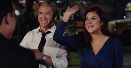 Зак и Келли Краш Перезапуск «Спасенных звонком» - Где Визг?