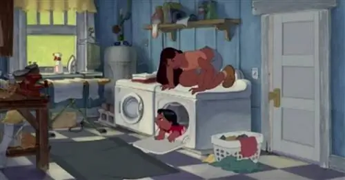 Disney+ изменил сцену с сушилкой в «Лило и Стиче», и люди теряют ее