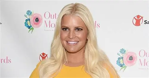 Джессика Симпсон опозорила маму за то, что покрасила волосы дочери