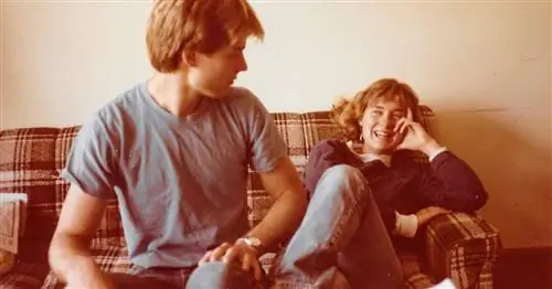 Эта супружеская пара, познакомившаяся на семинаре по тантре, занимается балансом