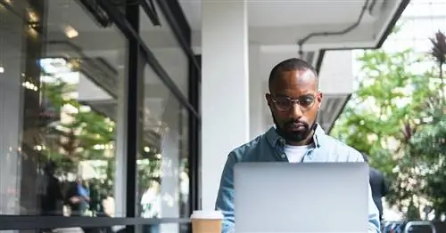 Почему родители никогда не должны шпионить за своими детьми