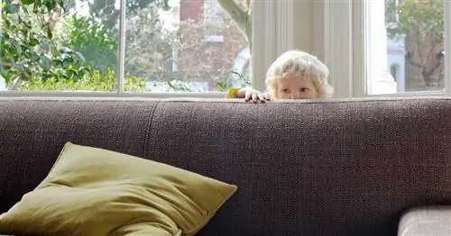 Стоит ли заставлять детей здороваться?