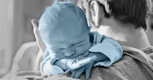 Как срыгнуть ребенка без отрыжки