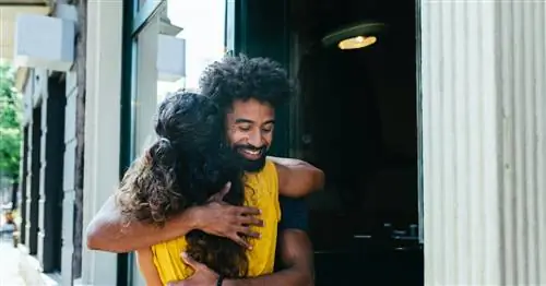 Почему женатым мужчинам так трудно иметь подруг женщин