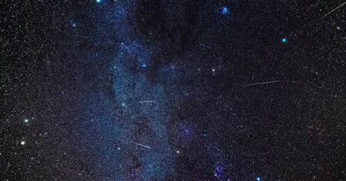 Один из последних метеорных потоков года вот-вот обрушится на небо