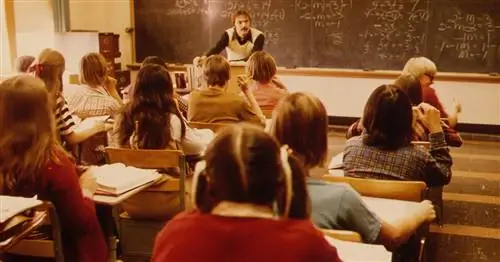 Лучшие (и худшие) подарки для учителей, по мнению учителей