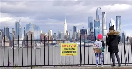 Что 3 «фазы» повторного открытия Трампом социального дистанцирования означают для семей