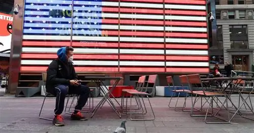 У третьей волны COVID нет эпицентра. Это плохо