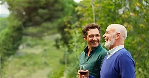 12 вопросов, которые нужно задать бабушке и дедушке, пока вы еще можете