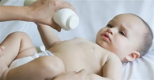 Безопасна ли детская присыпка? Это зависит от того, что в нем