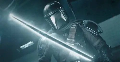 Мандо в образе Бобы Фетта с темным мечом